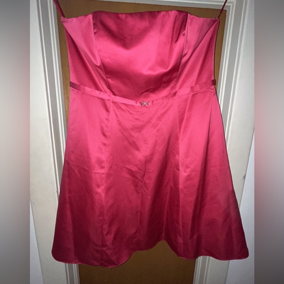 Short red formal dress - Picture 1 of 4